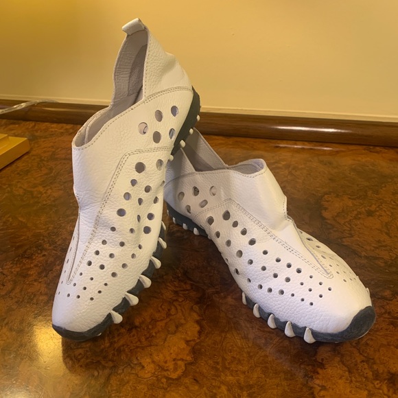 Litfoot Shoes - Litfoot Leather Sneakers..great for golf! Size 37 euro US 7
